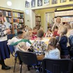Rytmetis su knygos „Kas aš toks?“ autore Raimonda Razbadauskiene