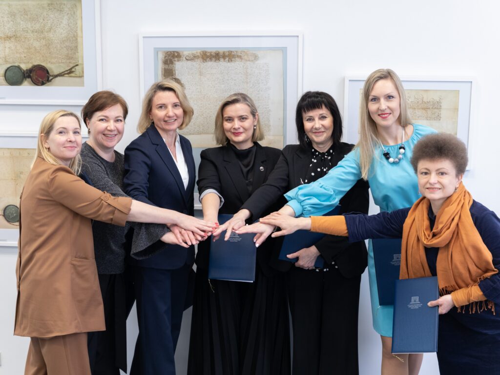 Pasirašytas pirmasis nacionalinis bibliotekų asociacijų susitarimas