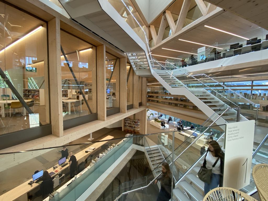 Kolegių įspūdžiai iš Barselonos bibliotekų: įdomūs sprendimai ir įkvėpimai mūsų bibliotekai