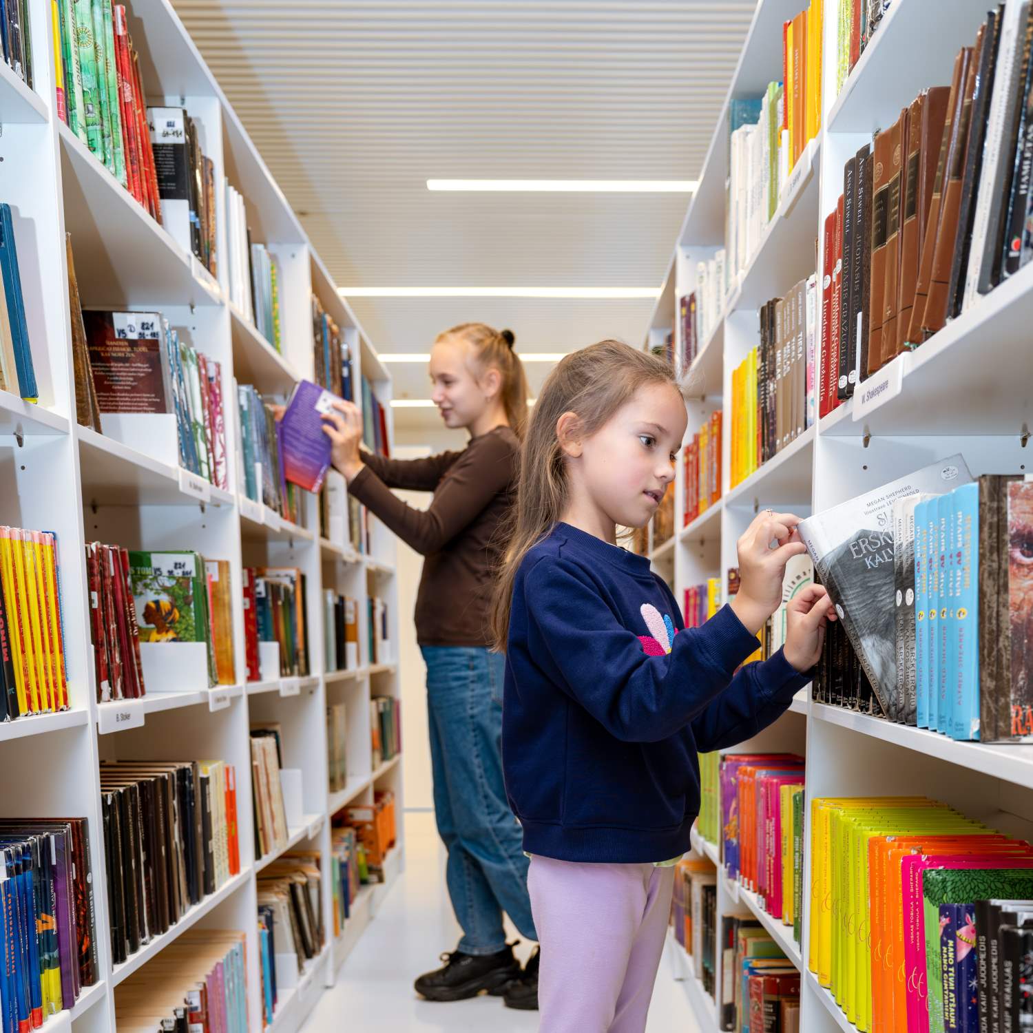 Vaikai bibliotekoje